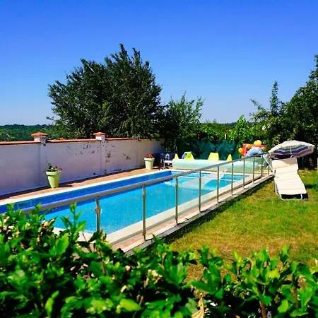 сънрайз - Sunrise Holiday home