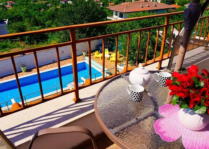 сънрайз - Sunrise Holiday home